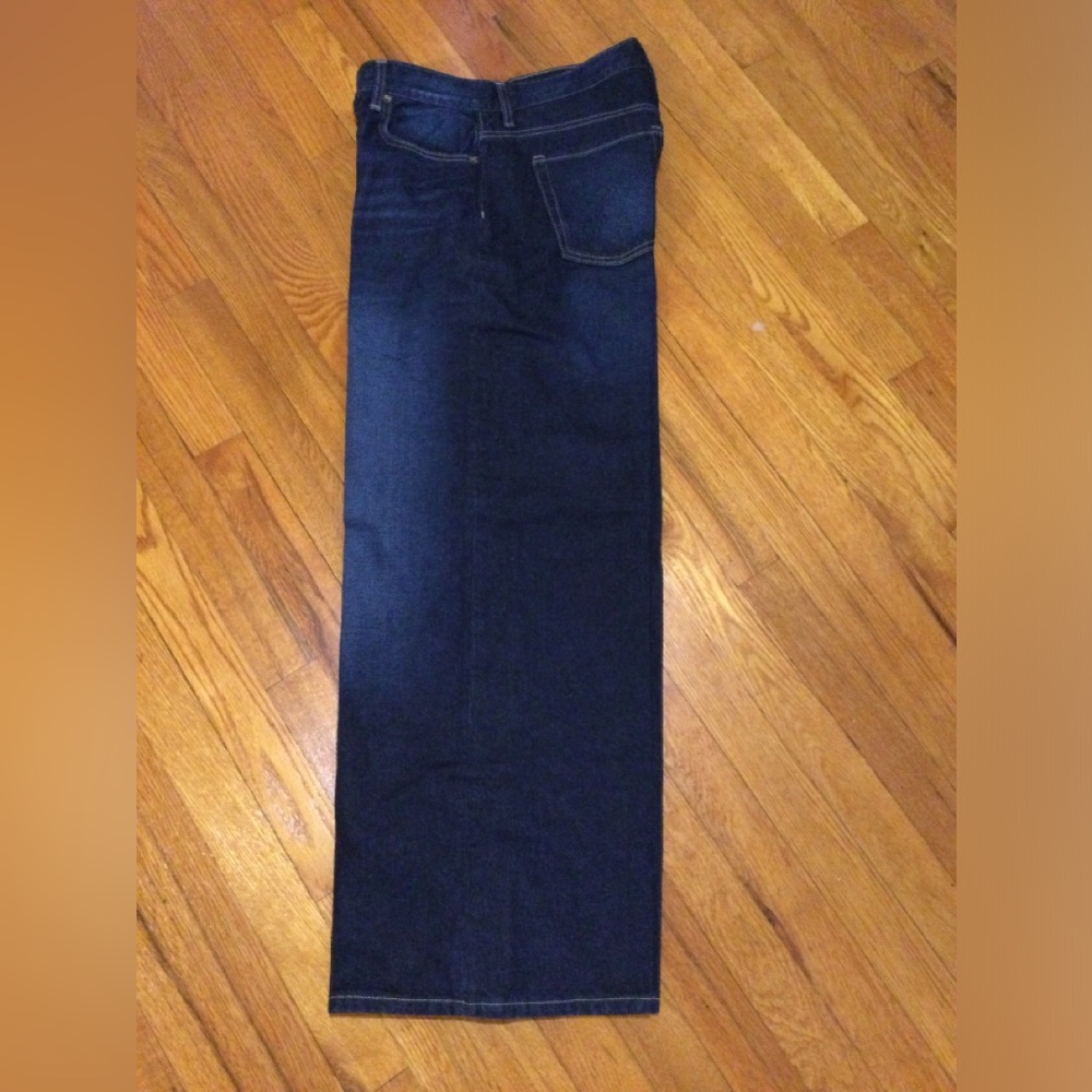 Old Navy’s Dark Blue Baggy Wide Leg Denim Jeans Gently Worn .